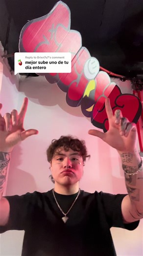 Replying to @Brixn7u7 un dia siendo inge de audio para el show de Gloosito en @Egoísta 🏃🏻 #daywithme #show #gloosito #mexico #miko666