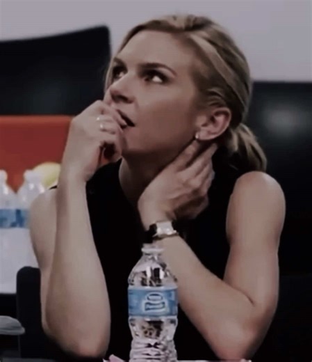 she is so dirty diana coded im gonna die #rheaseehorn #rheaseehornedit #bettercallsaul #pluribus #kimwexler @laly 🐈‍⬛ @𐙚⋆.˚ max !!