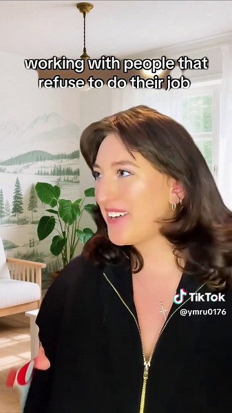 Navigating Coworker Dynamics in the Service Industry