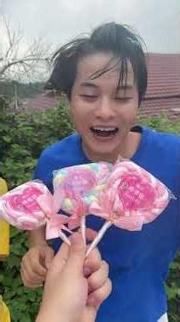 who wants to eat#viral #viralvideo #shorts