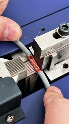 Machine that speeds up cable connection #shorts