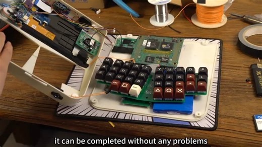 情怀满满梦回1998！玩家打造Windows 98掌机PC