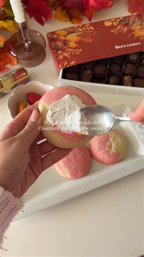 Michele Chung on Instagram: "Pink cookies for the girlies 💗😌 recipe👇🏻comment “pink” for this easy recipe and I’ll share it with you in your inbox! Happy baking and follow my page for more baking inspo and recipes! 🥰 . . . #coquetteaesthetic #pinkaesthetic #cookies #cookiedecorating #sugarcookiedecorating #sugarcookie #chocolatecandy #cookierecipe #bakingrecipes"