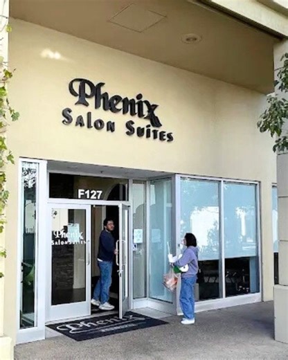 Every day looks different inside Phenix Salon Suites, and that’s the point. For Esthetically Yours Skin and Beauty, that means creating a week that fits both business and balance Phenix supports professionals who want to design their lives with intention. No rushed appointments, no fixed hours, no limits. Just the space to work when creativity is high and pause when it’s time to recharge. Here, independence doesn’t come with pressure; it comes with possibility. 📍 Located inside Phenix Salon Sui