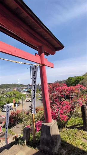 五大尊は五大明王の尊称です。廃寺になった岩渓山長徳寺の境内堂の本尊で、不動・軍荼利・大威徳・金剛夜叉・降三世の五大明王像が祀られています。榧材の割矧造で、平安時代末期の作と推定されます。埼玉県越生町