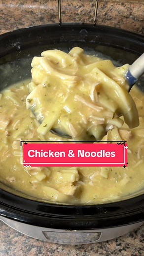 Easy Crockpot Chicken & Noodles Recipe