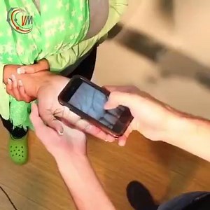 133K views · 1.5K reactions | Woman freaks out over cell phone spider prank | 8Pixls | Facebook