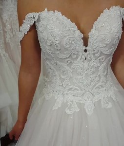 Sparkle with Karoline why feeling like a Princess 👸 It’s Sophia Tolli month here at Brides and Bloom 😍 Say yes to your Sophia Tolli gown in the month of April to receive an incentive off your gown 🤩👗 End 30th April 🧿 #booktoday#walkinswelcomed#willyoubeourbride #bridalboutique #adelaidebusiness #adelaidesmallbusiness #bridal #appointmentsavailable #booktoday#bridetobe23 #bridetobe #adelaidebridestobe #weddinggowns #appointmentsavailable #bridalgowns #adelaide #bridalgownshopping #weddinggow