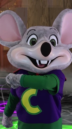 Can You Bounce Like Chuck E.? 🎃 | Chuck E. Cheese