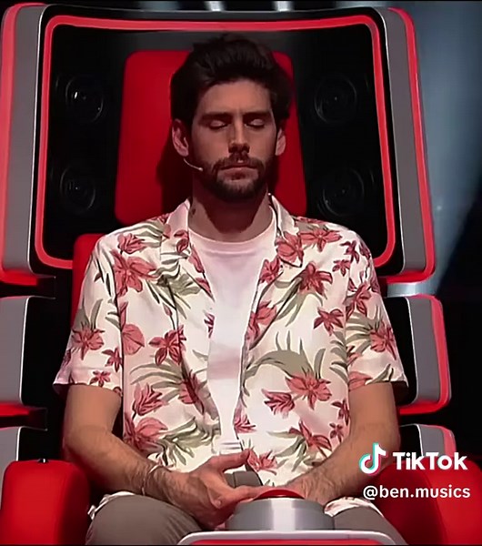 Stuck On You - Giveon: A Heartfelt Performance