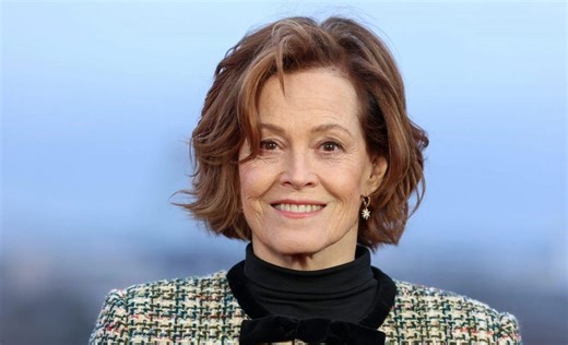 How Baby Yoda sold Sigourney Weaver on joining the 'Star Wars' universe