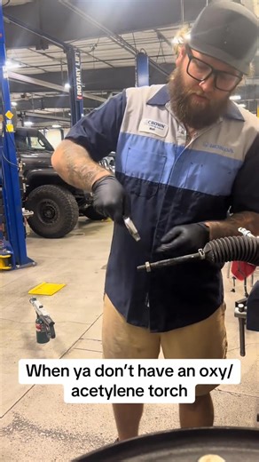 How to loosen up a jam nut with my propane torch #mechanic #carrepair #honda #toolsofthetrade | Master Tech