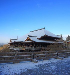 【雪の京都】雪景色の本堂は優美そのもの「音羽山 清水寺」【世界遺産】