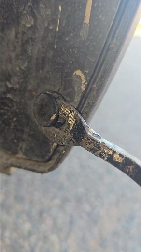 HOW TO REMOVE BUMPER/FENDER RETAINING CLIPS--EASY WAY #automobile #shorts #automotive #diy #hack