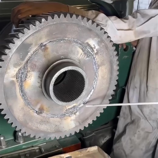 2.2K views | How to Create a Fully Threaded Custom Bolt Using a Lathe Machine | 5-Headed Thread Bolt Process | Fan DIY | Facebook