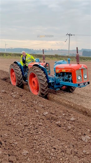 A Doe triple D tractor ploughing at the Southwell ploughing match working demo section | Pro Horizon Farming Content