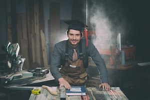 Student and Photo Enthusiast Takes His Own Grad Photo, Blows Away the Standard Grad Shot