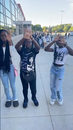 It’s getting cold outside I might have to cuff up #tiktok #dance