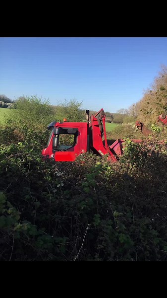 #heavyrecovery #towlife #recoverytrucksoftictok #18tonnearmy #slowdownmoveover #wrecker