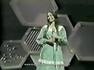 Crystal Gayle - never miss a real good thing