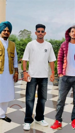 Nishu bhai ke do dost#nishu #fashiontrends #mihindra #tractordriving