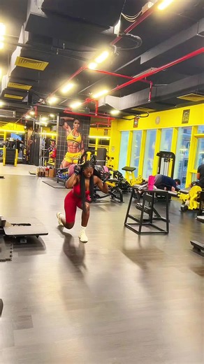 MissKokoFit workout routine: beginner full-body home workout