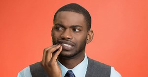 What are the Symptoms of a Dead Tooth? How to Treat It?