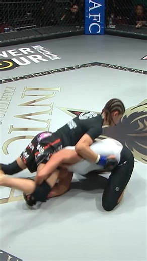 Tara LaRosa takes massive right hook from Roxanne Modafferi #mma #sports #bjj #invictafc | Invicta Fighting Championships