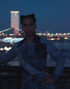 72K views · 7.1K reactions | I haven’t stopped vibing to this SINCE we recorded it Lucky Daye Khalid    What other collabs should I do? Watch the video for Come For Me on Vevo and YouTube! https://smarturl.it/ComeForMeOV | Alicia Keys | Facebook