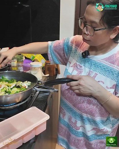 2.3M views · 19K reactions | Uteng kalo numis sayur sukanya gak terlalu layu guys jadi masih kres kres texture sayurnya | Anang Hermansyah | Facebook