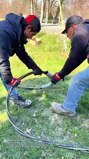 PE 管でケーブルを曲げて通す：地中配線のルートを整える工事技術