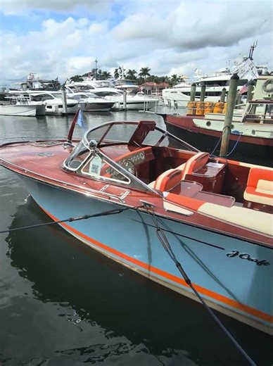 J-Craft Torpedo R - 50's Elegance Meets IPS Technology YachtBuying101.com