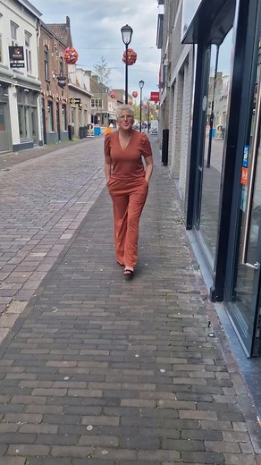 3.6K views · 31 reactions | EEN GEWELDIGE PAK UIT ONZE NIEUWE G-MAXX COLLECTIE 朗 TE DRAGEN VAN MAAT 34 TOT 44/46 BROEK....69.95 SHIRT....54.95 B8J INTERESSE MAG JE EEN WHATSAPP NAAR 06 42431424 DAN HELPEN WE JULLIE GRAAG VERDER XX | Natasja Fashion | Facebook