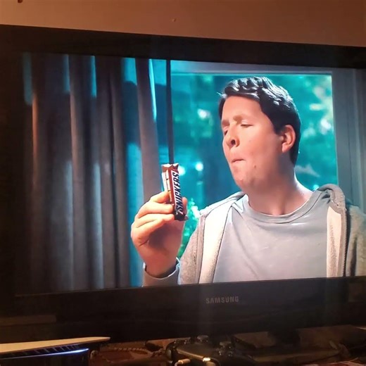 This #Snickers Commercial aged like Wine 🍷 #Bills #joshallen