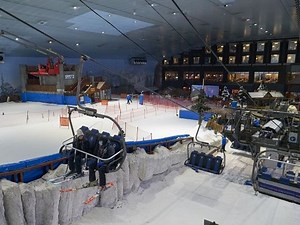 Ski Dubai: Play in snow and meet penguins in the UAE