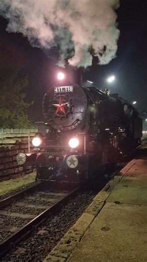 Class 411 in the night #trains #usatc #steamlocomotive
