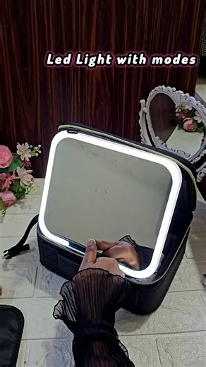 Flipkart 😇 Makeup Bag with Led Lights ..Vanity box with lights #flipkartfinds #meeshofinds