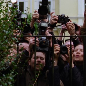 En manque d’attention, Signe décide de faire croire à son entourage qu’elle est atteinte d’une maladie rare. Mais le mensonge fonctionne un peu trop bien... Découvrez Sick Of Myself, le 31 mai au cinéma. | AlloCiné