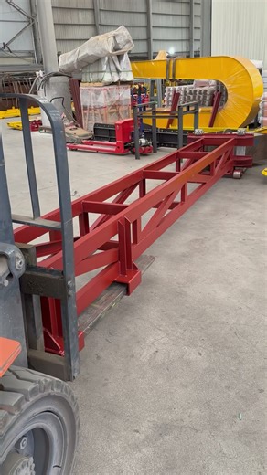 Container loading and unloading artifacts