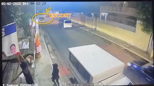 514K views · 12K reactions | Panoorin nyo ang mga tao ni Malapitan kung paano binaklas ang posters ng Team Trillanes na nakakabit sa isang private property kagabi. Natrace namin na ang mga sasakyang ito ay konektado sa city hall. Sige lang. Do your worst! Team Trillanes for the win!!! #ParaSaBagongCaloocan | Antonio "Sonny" Trillanes IV | Facebook