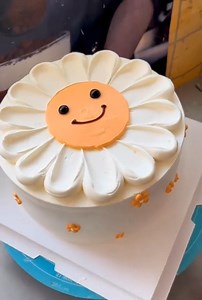 890K views · 8.3K reactions | Creative and easy decoration 朗 Full recipe steps below  | Artist Cake Ideas | Facebook