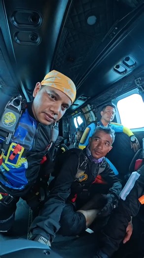 2.1K views · 4.2K reactions | CROWN PRINCE OF PAHANG MAKES HISTORY AS FIRST PAHANG ROYAL TO COMPLETE BASIC PASKAU COURSE, RANKED AS RMAF MAJOR. . . Congratulations Tengku 爐 CEPAT SENYAP PASTI . . #tokwancameraflyers #goldeneagle #paskau #airforce | Tokwan Legacy | Facebook