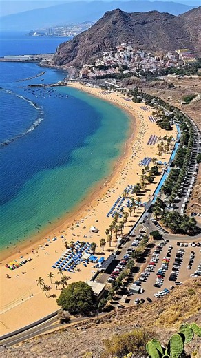 This Beach in Tenerife Looks Like a Caribbean Paradise 😍🏝️ | Playa de Las Teresitas