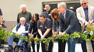 The Memphis Zoological Society is proud to announce the completion of a major renovation to the Zoo's Veterinary Hospital, ushering in a new era of excellence in animal care. This transformative project was made possible by the generous support of donors through the Zoo Hospital Fundraising Campaign. The Memphis Zoo Veterinary Hospital is a vital hub for the Zoo’s 3,500 animals, providing care for over 500 species, from birds and big cats to reptiles and amphibians. Staffed by a dedicated team o