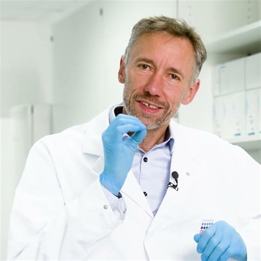 What is nanoplate digital PCR?