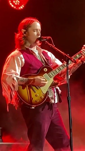 Billy Strings - End of God Has Struck the Hour