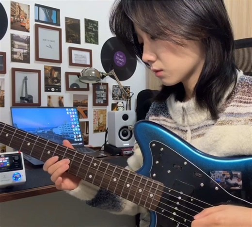 DK iE-350 Multi-Effect Processor demo.