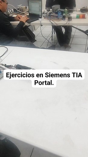 #ProgramacionPLC #mecatronica #Siemens | Centro de Especializacion Industrial Centris