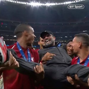 2.9M views · 79K reactions | The Liverpool players put Jurgen Klopp on their shoulders and dragged him over to celebrate in front of the fans  Incredible. A true team  | TNT Sports Football | Facebook