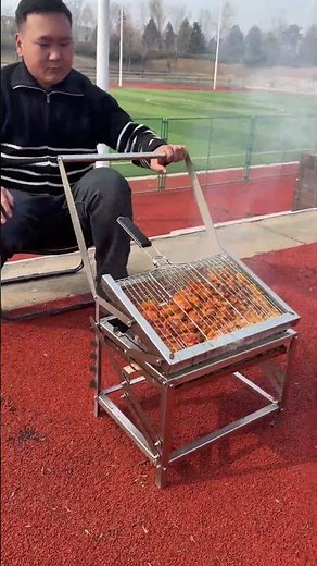 It's great to have a barbecue outdoors on the revolving grill #bbq #flipgrill #BlazeForF1